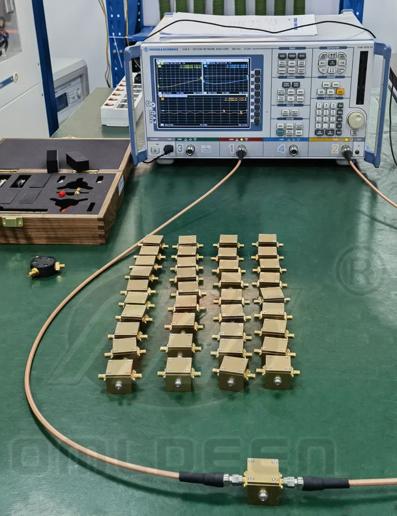 OMS-SMA-FF-4452 SMA@F/F 天馈防雷器Coaxial RF Surge Protector
λ/4,4.4-5.2GHz,30W,IP20,20kA,test-01